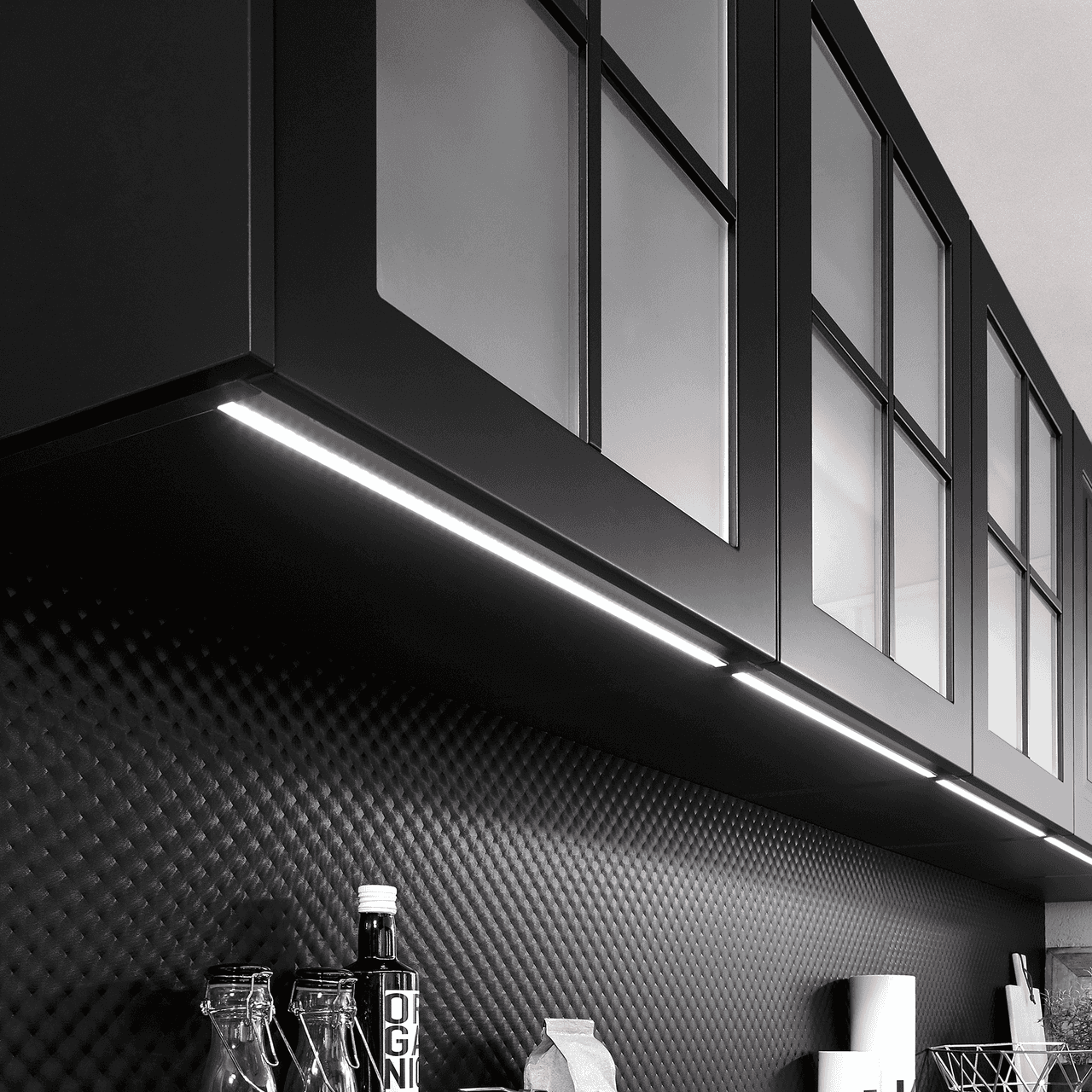 Nobilia Wandschschrank mit Milchglas