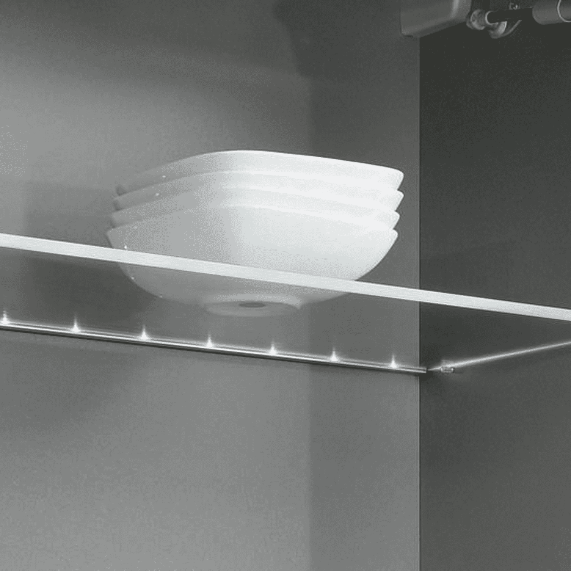 Nobilia Glaseinlegeboden mit LED Beleuchtung illuminieren!