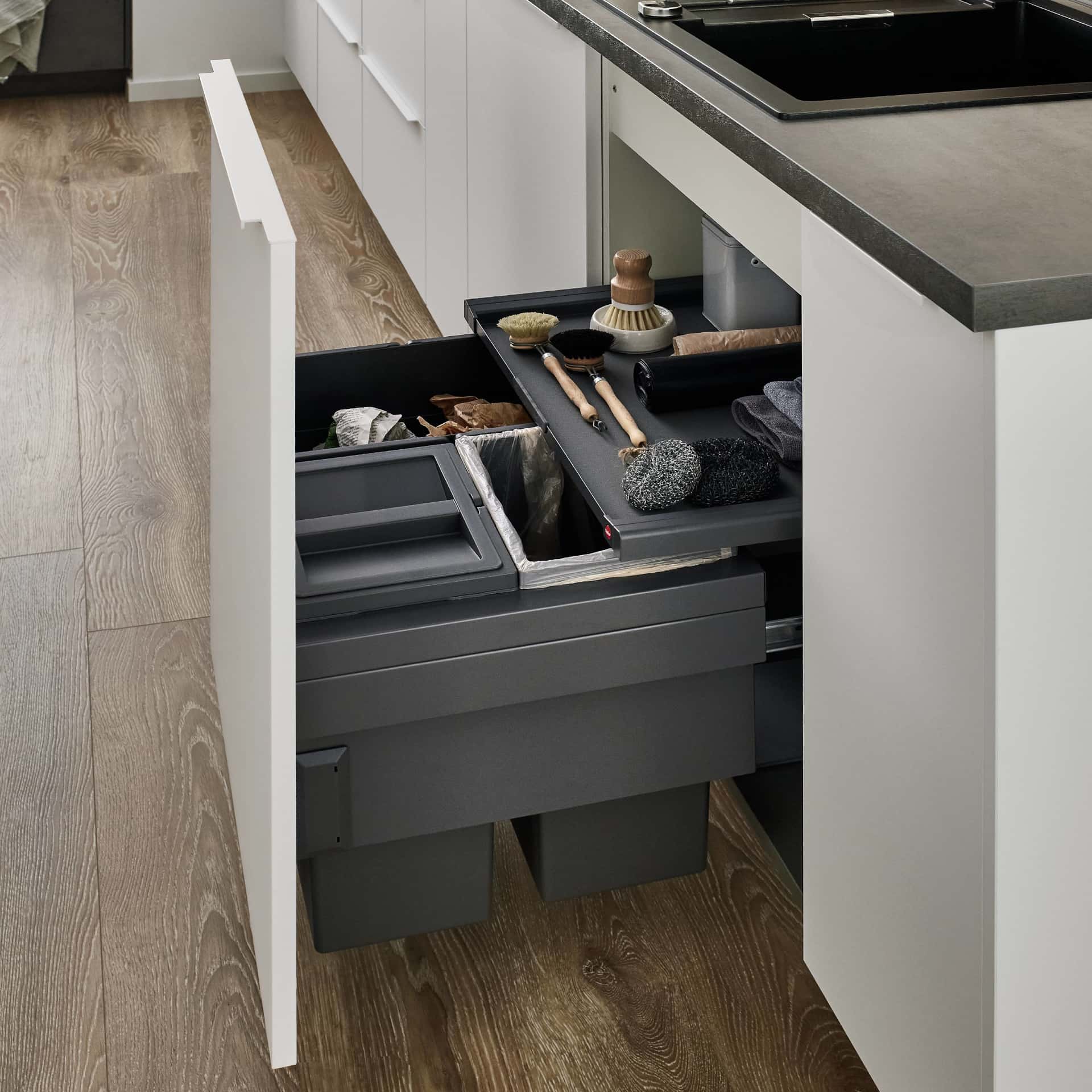 Nobilia Spülenschrank mit Mülltrennsystem
