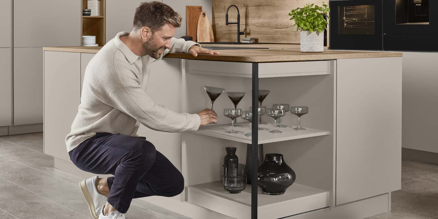 Nobilia Furn Spin  in Lack, Macchiato Premium matt 483 aus Senso