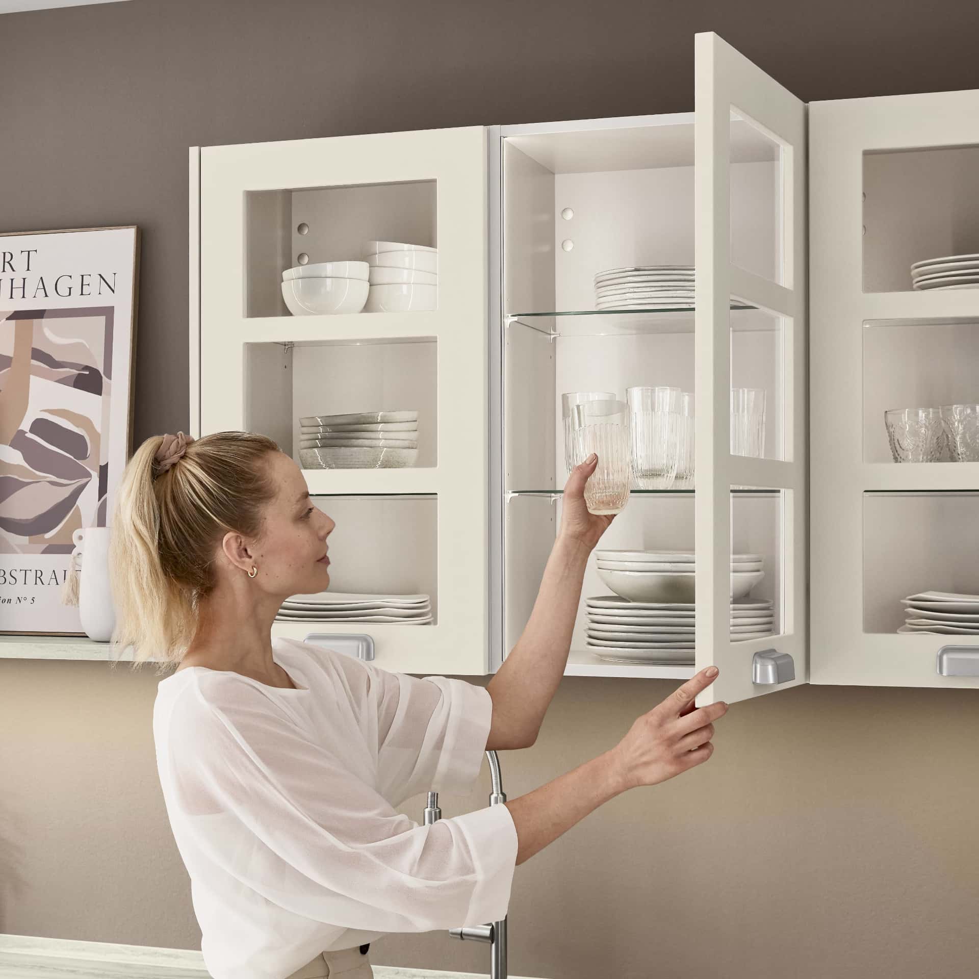 Nobilia Wandschrank mit Glasrahmentür mit Sprossentür aus Landhausprogramm Nordic 788